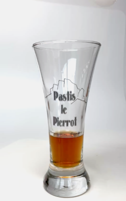 Effet louche du pastis lors de l’ajout d’eau dans un verre